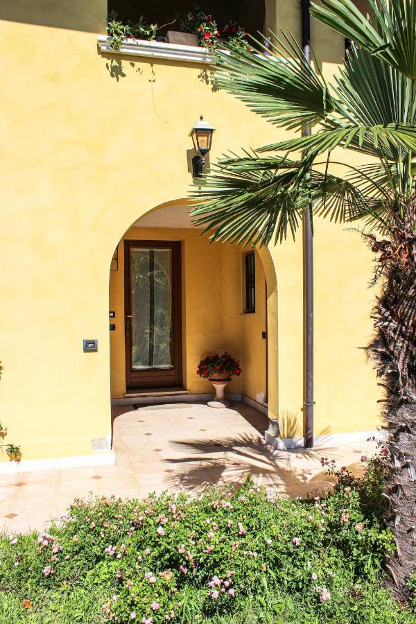Villa Elena Appartamento In Villa Montinelle Екстер'єр фото